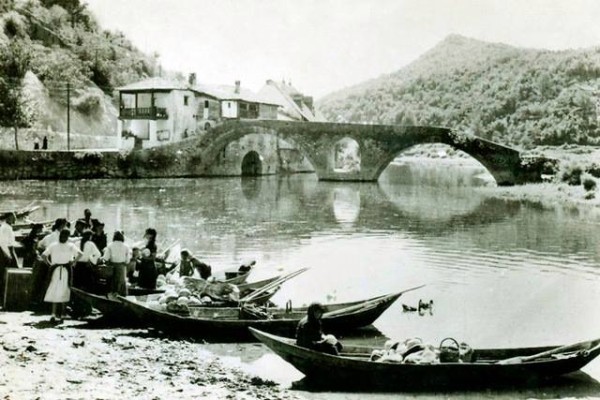 Старая фотография: Река Црноевича